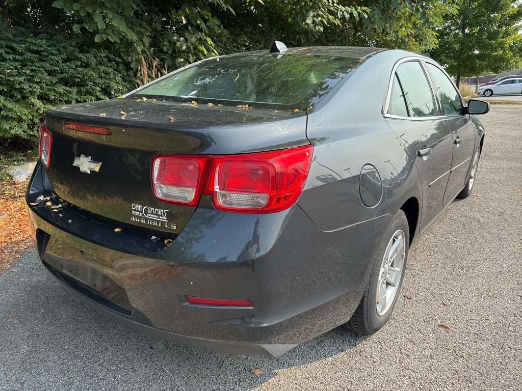 2014 Chevrolet Malibu LS photo 3