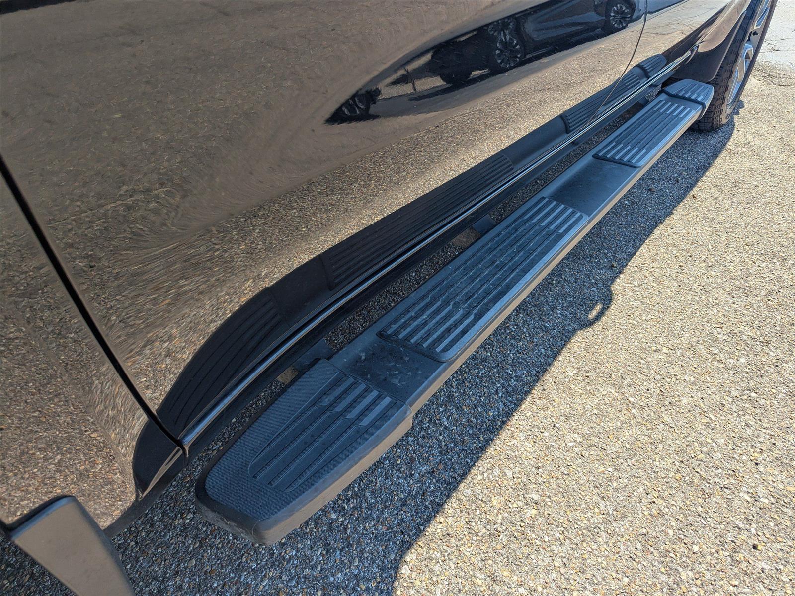 2022 Chevrolet Silverado 1500 RST photo 10