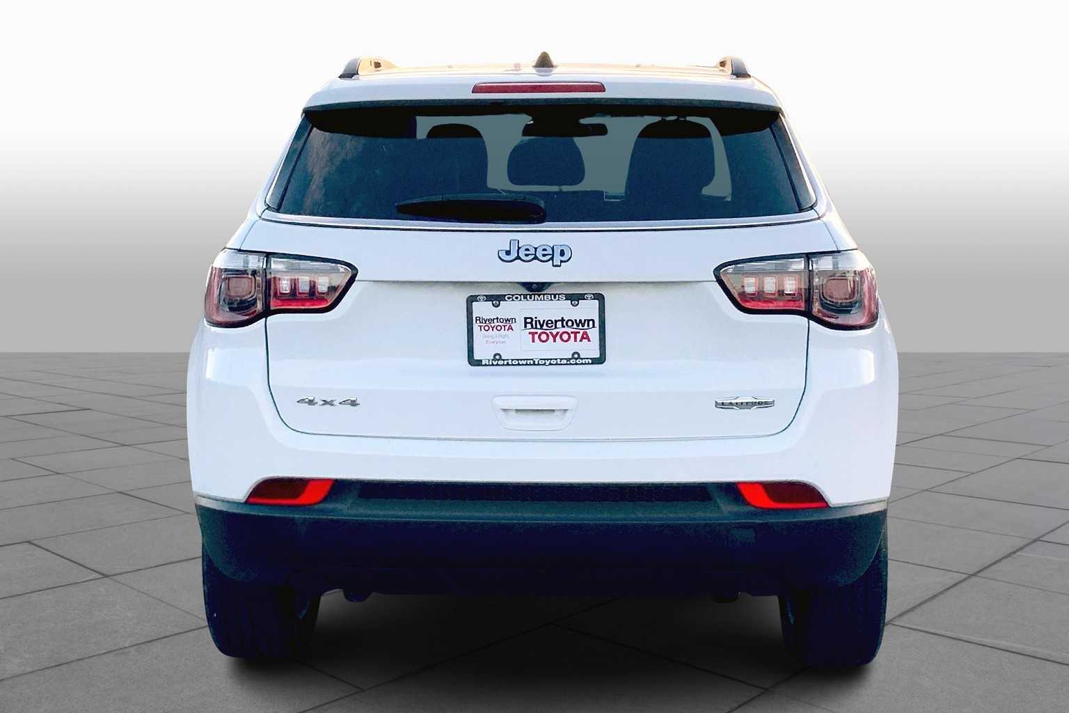 2024 Jeep Compass Latitude photo 4