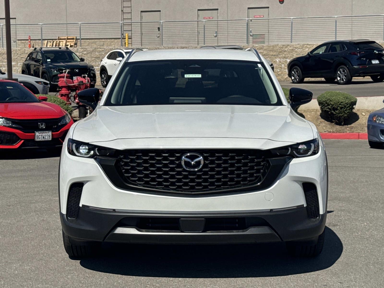 2025 Mazda CX-50 2.5 Select photo 2