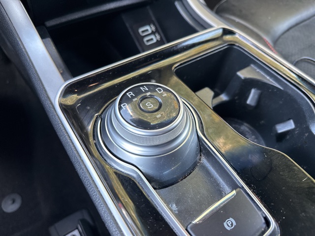 2020 Ford Edge ST photo 16