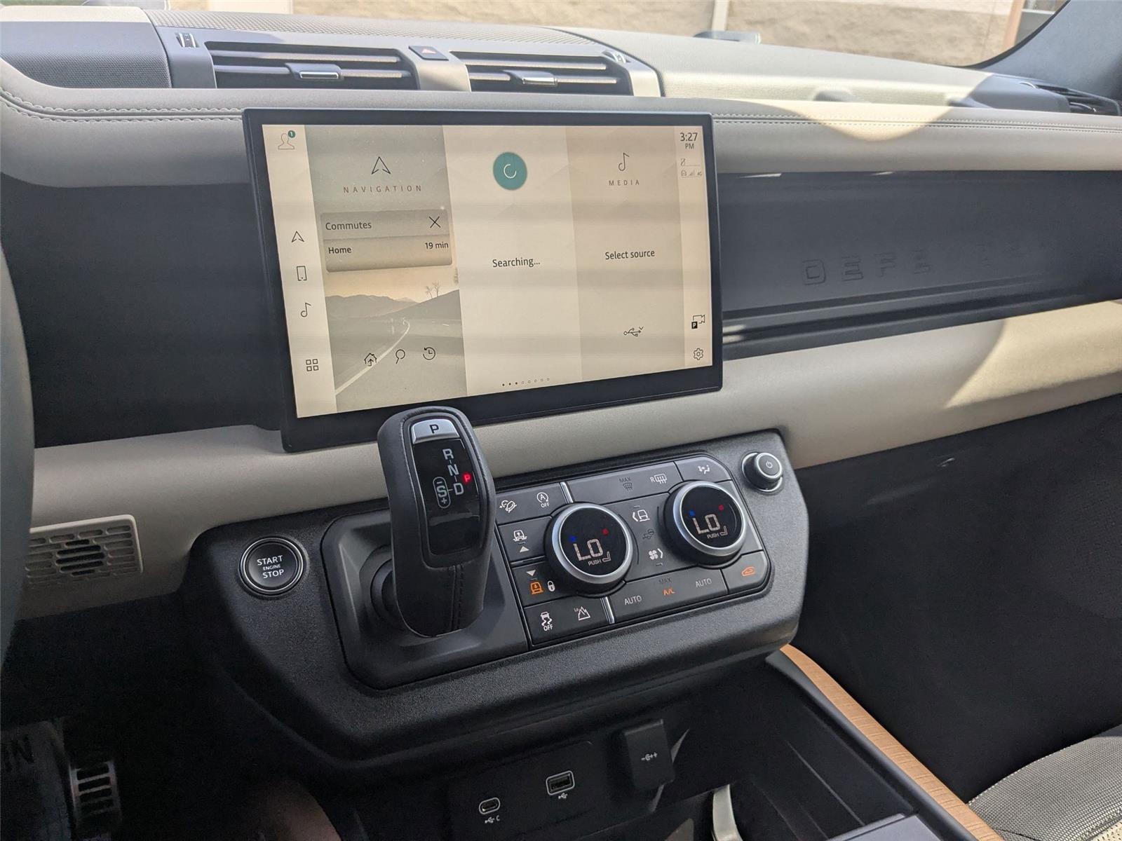 2023 Land Rover Defender 130 X photo 19