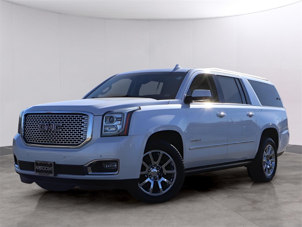 2016 GMC Yukon XL Denali's photo