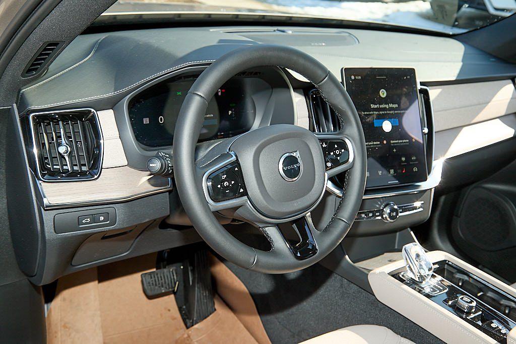 2026 VOLVO XC90 - Image 12