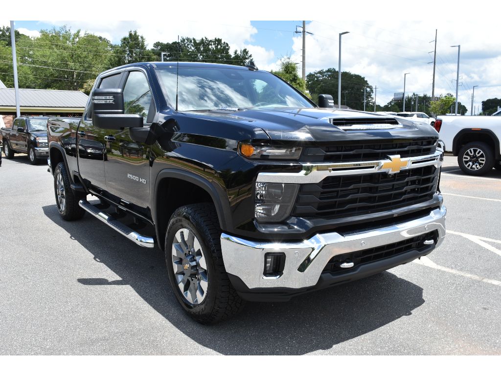 2025 Chevrolet Silverado 2500HD LT photo 7