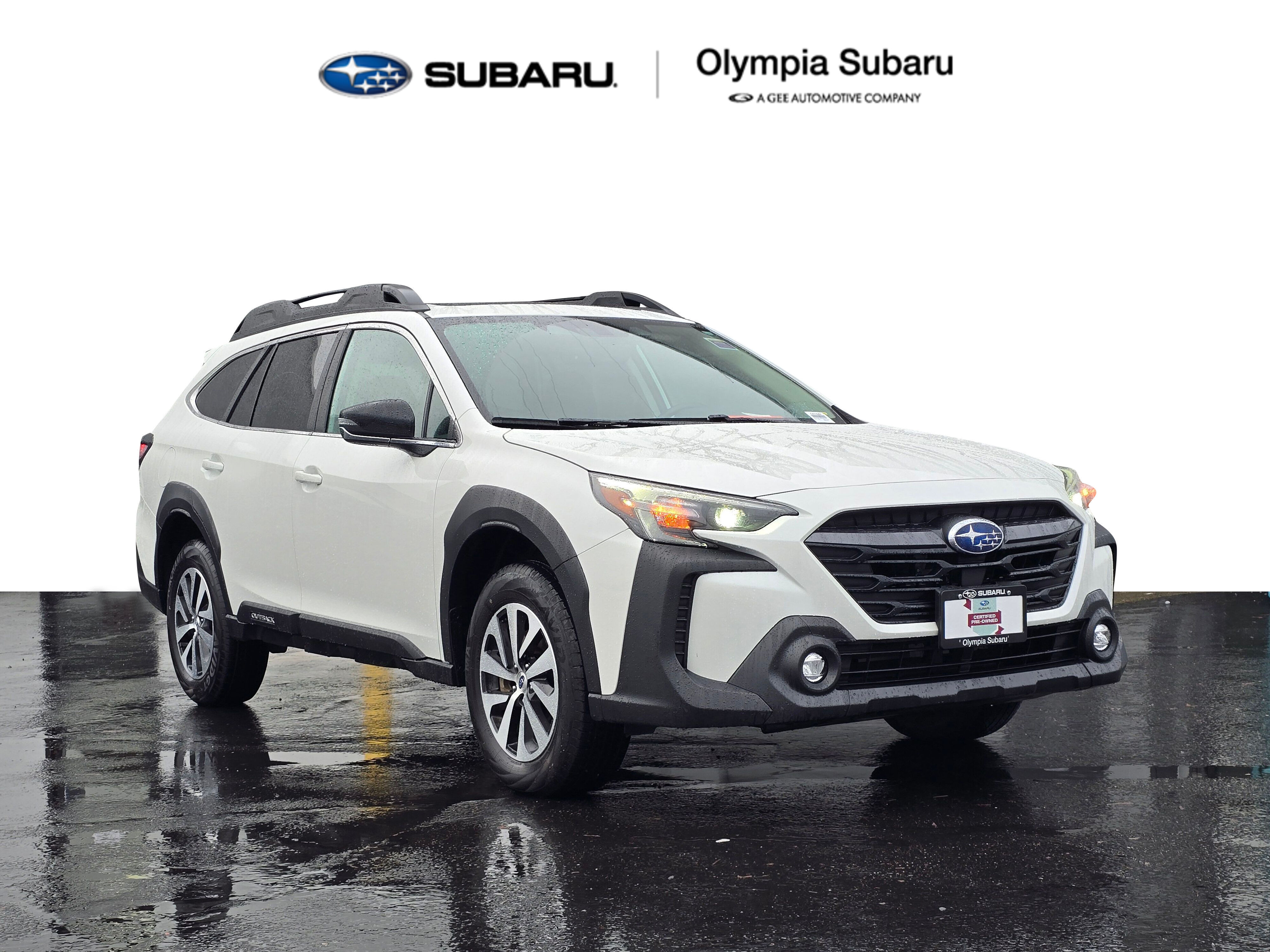 2025 Subaru Outback Premium's photo