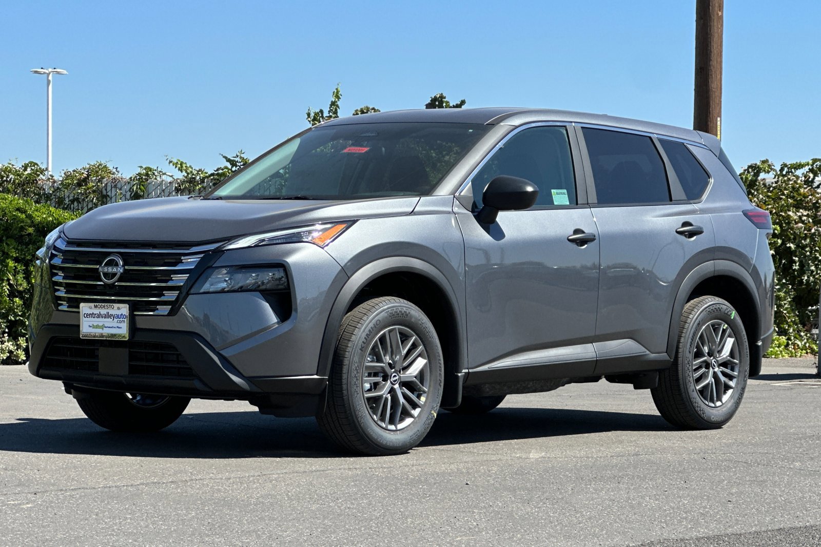 2026 Nissan Rogue S photo 8