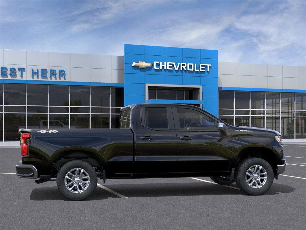 2026 Chevrolet Silverado 1500 LT photo 4