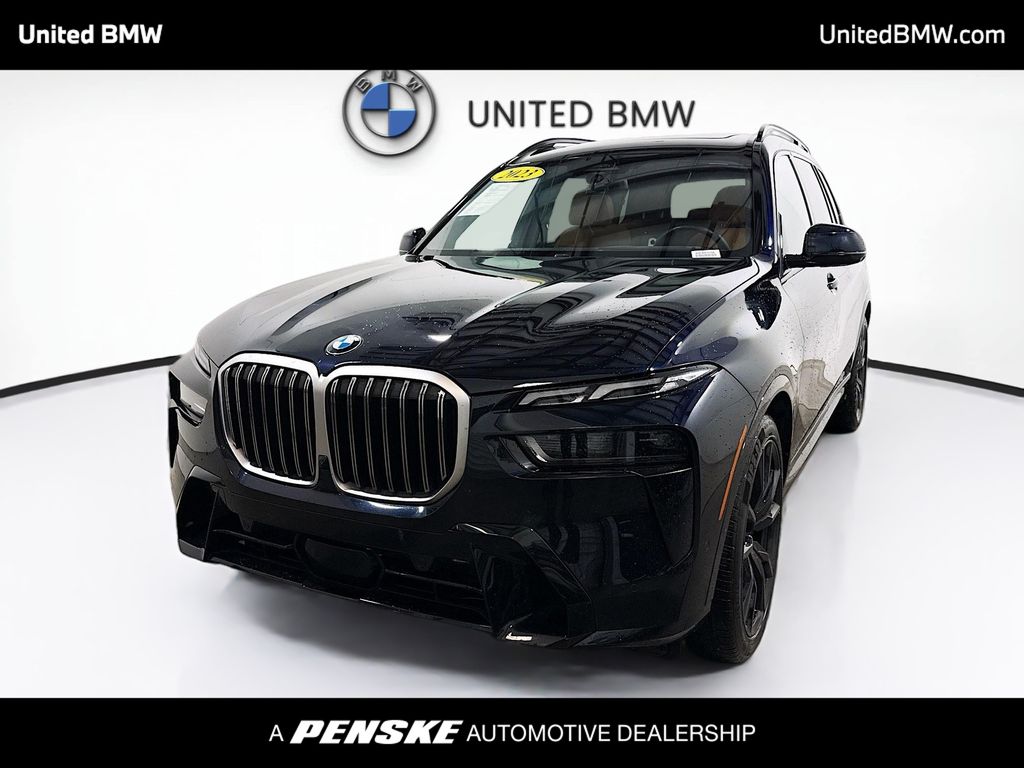 2023 BMW X7 40i's photo