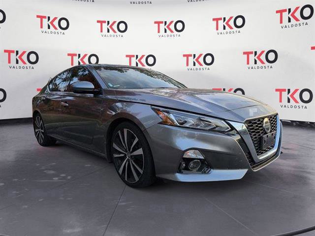 2020 Nissan Altima Platinum's photo