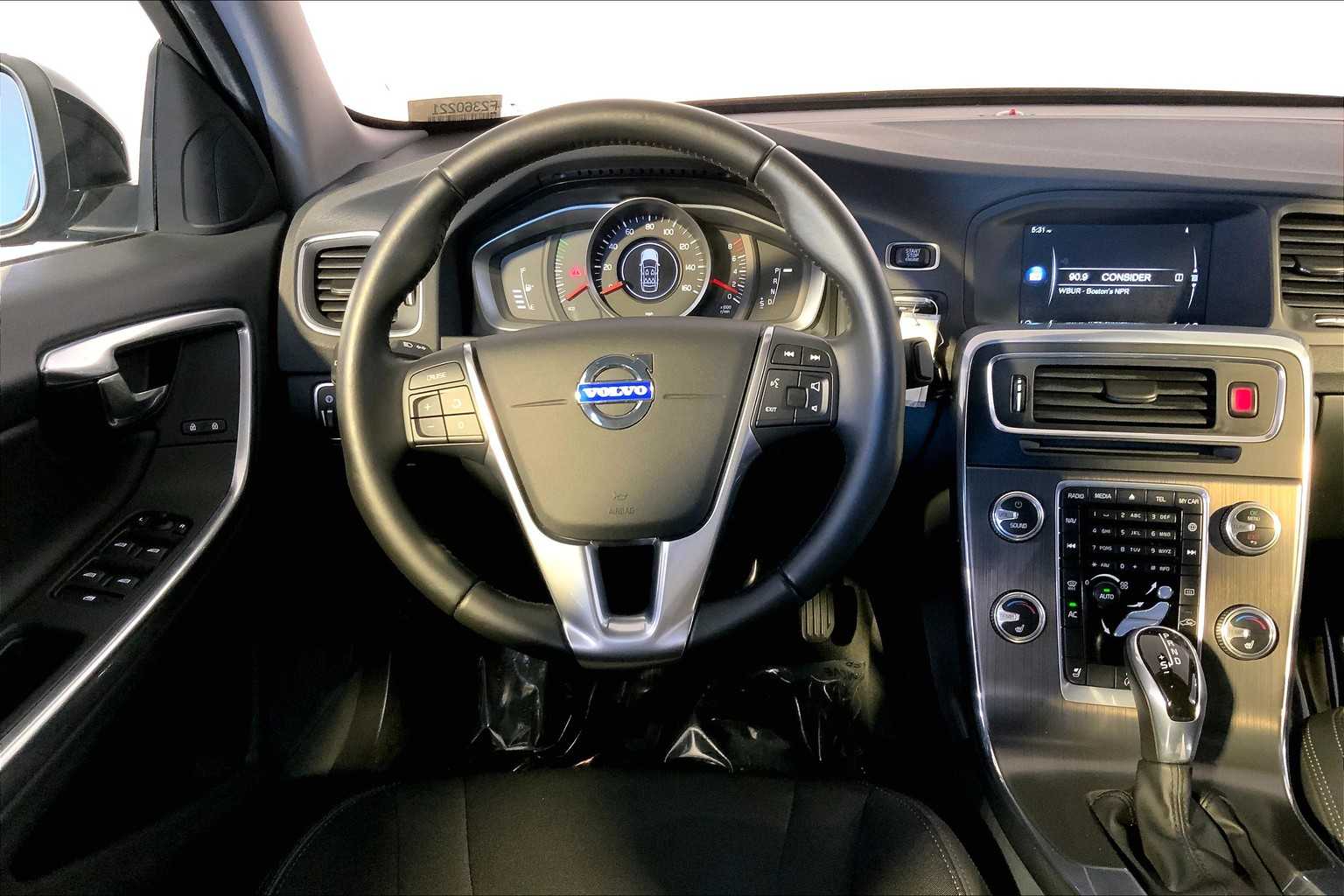 2015 Volvo S60 T5 Drive-E photo 5