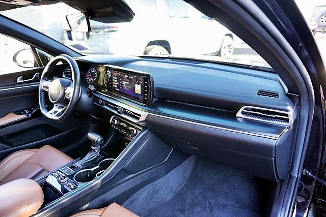 Used 2024 Black Kia GT image 9