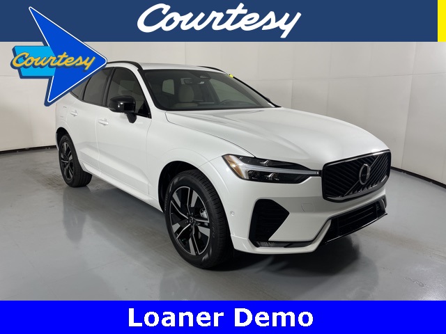 2026 Volvo XC60 Plus's photo