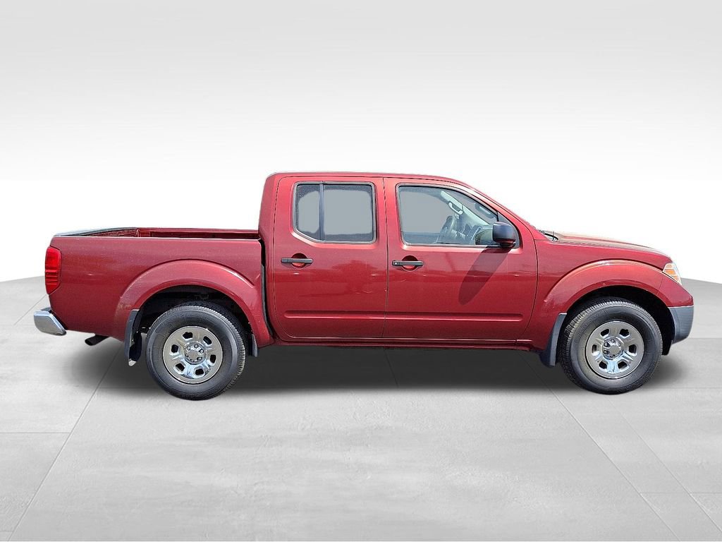 2015 Nissan Frontier S Crew Cab photo 7