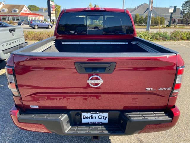 2024 Nissan Frontier SL photo 4