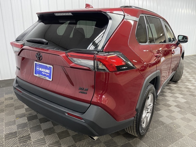 2023 Toyota RAV4 XLE photo 4