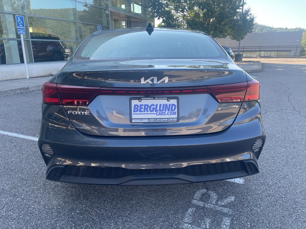 2023 Kia Forte LXS photo 8