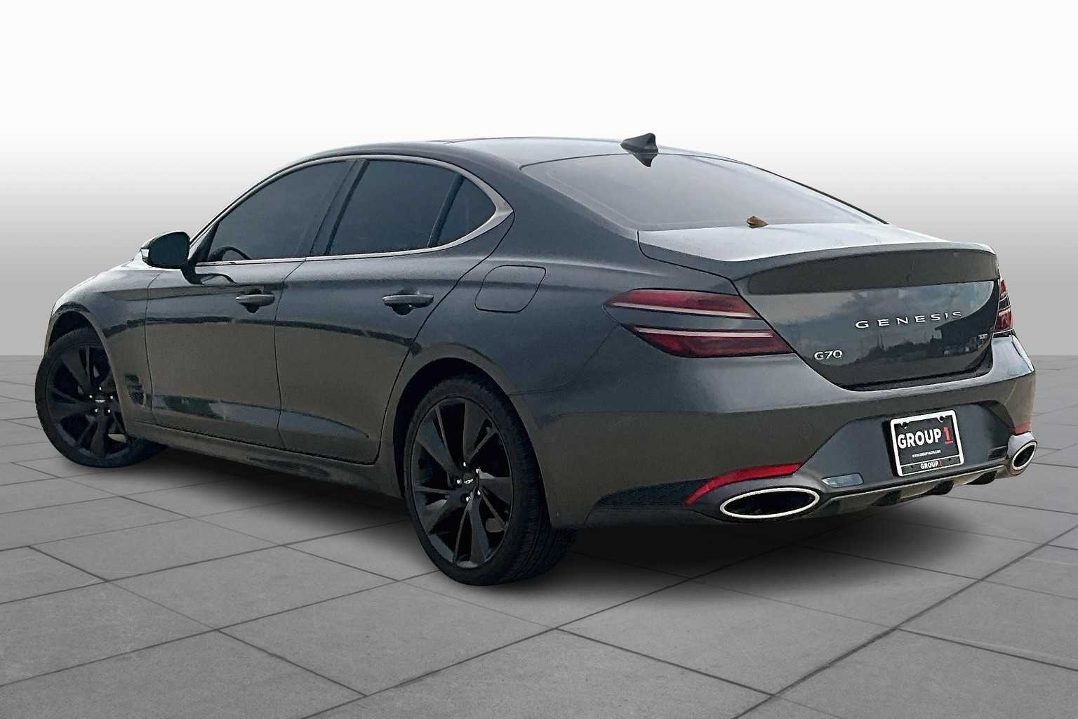 2023 Genesis G70 3.3T photo 10