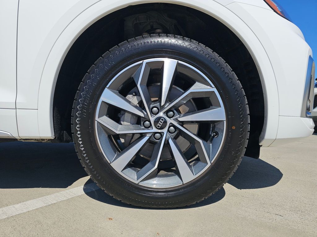 2023 Audi Q5 45 S line Premium photo 9