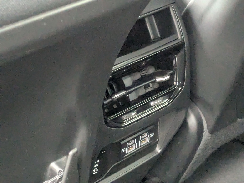 2022 Jeep Grand Cherokee Laredo photo 14