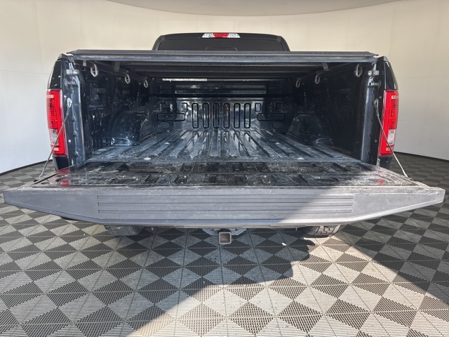 2016 Ford F-150 XLT photo 20