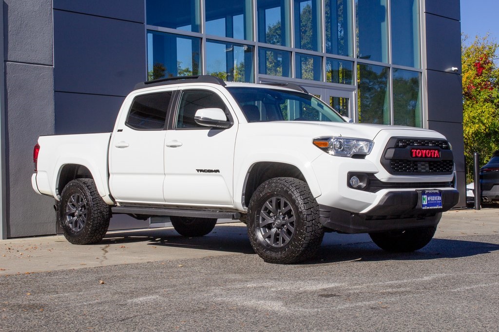 2023 Toyota Tacoma SR5 photo 2