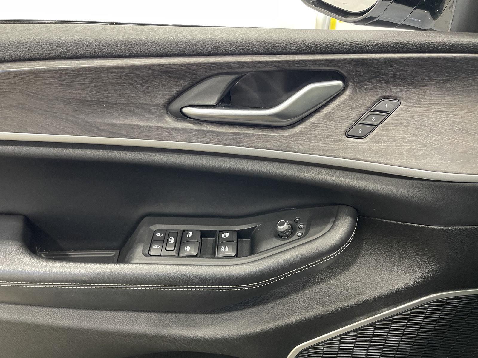 2022 Jeep Grand Cherokee Limited photo 15