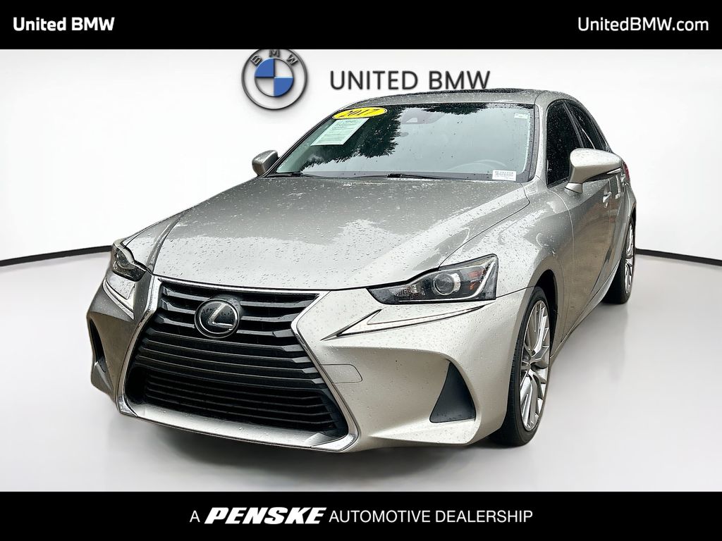 2017 Lexus IS 200t's photo