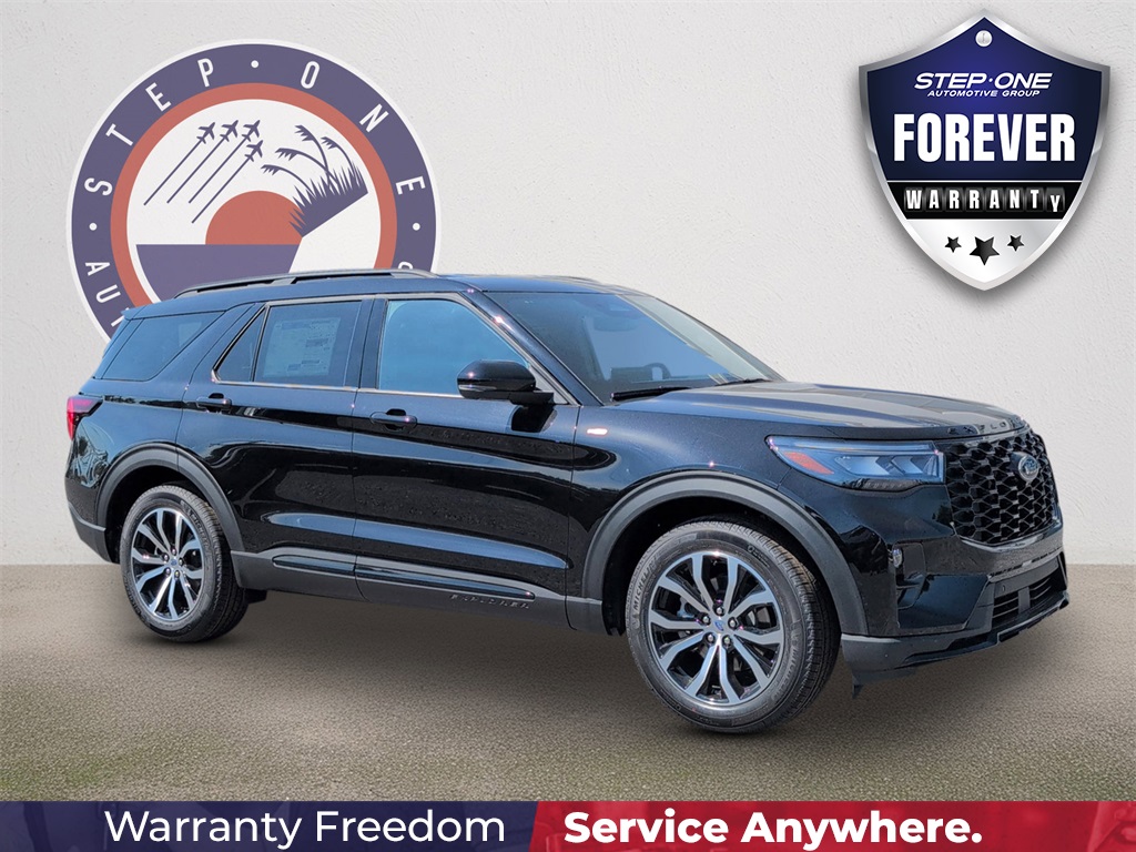 2025 Ford Explorer ST-LINE's photo
