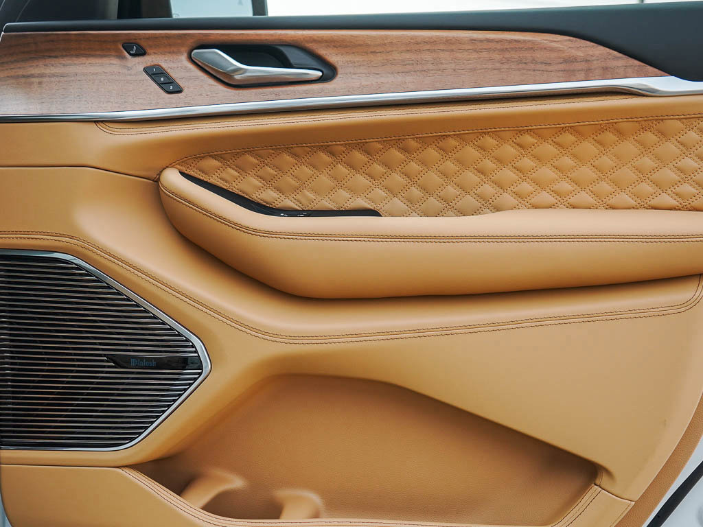 2025 Jeep Grand Cherokee L Summit photo 8
