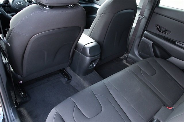 2025 Hyundai Elantra SEL Sport photo 16