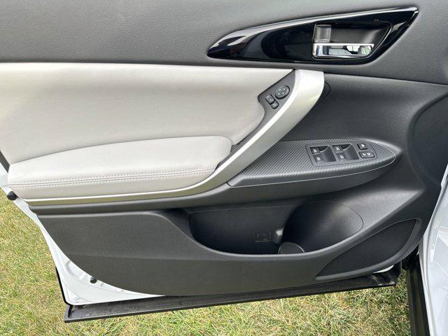 2024 Mitsubishi Eclipse Cross SEL photo 8