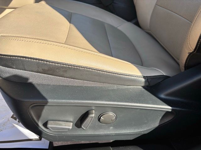2020 Ford Escape Titanium photo 12