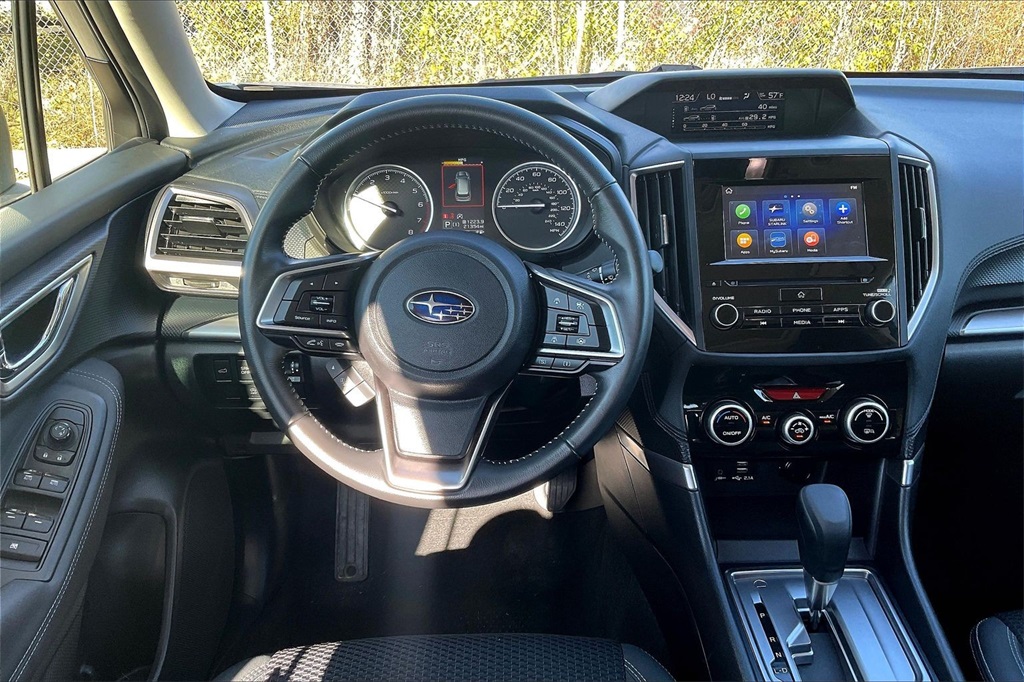 2023 Subaru Forester Premium photo 4