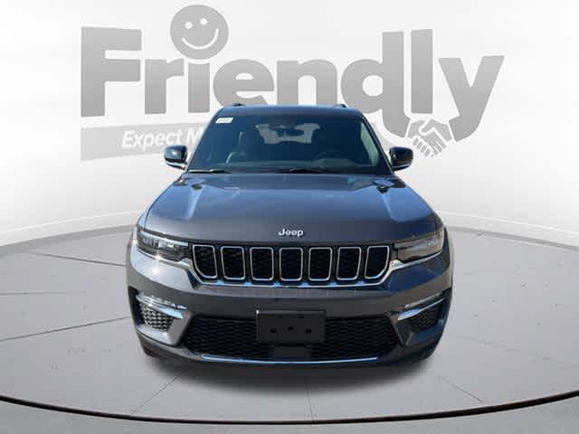 2025 Jeep Grand Cherokee Limited photo 2