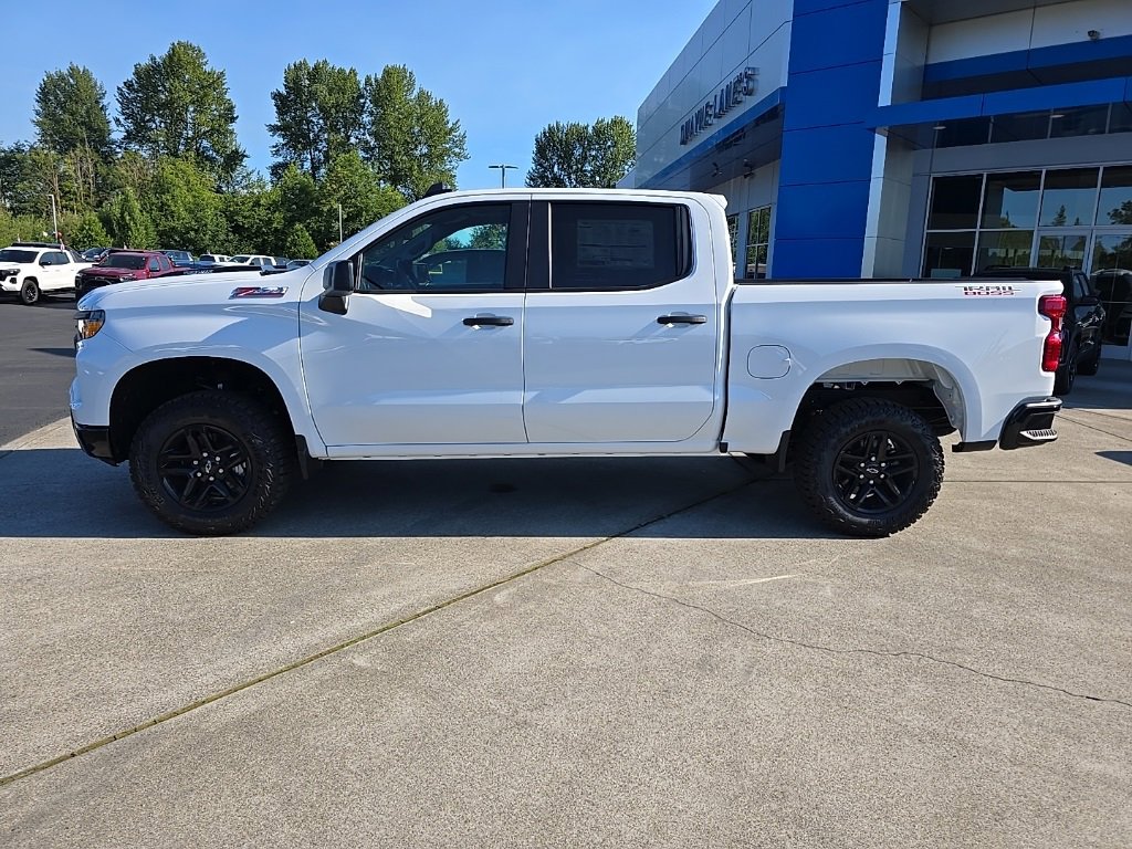 2025 Chevrolet Silverado 1500 Custom Trail Boss photo 2