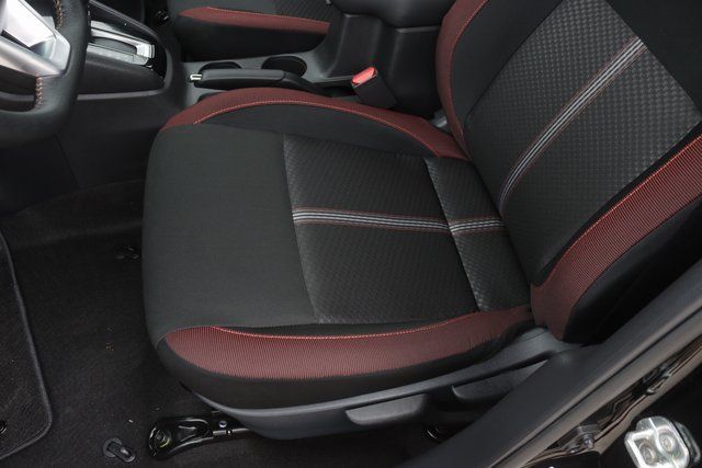 2025 Nissan Versa SR photo 9