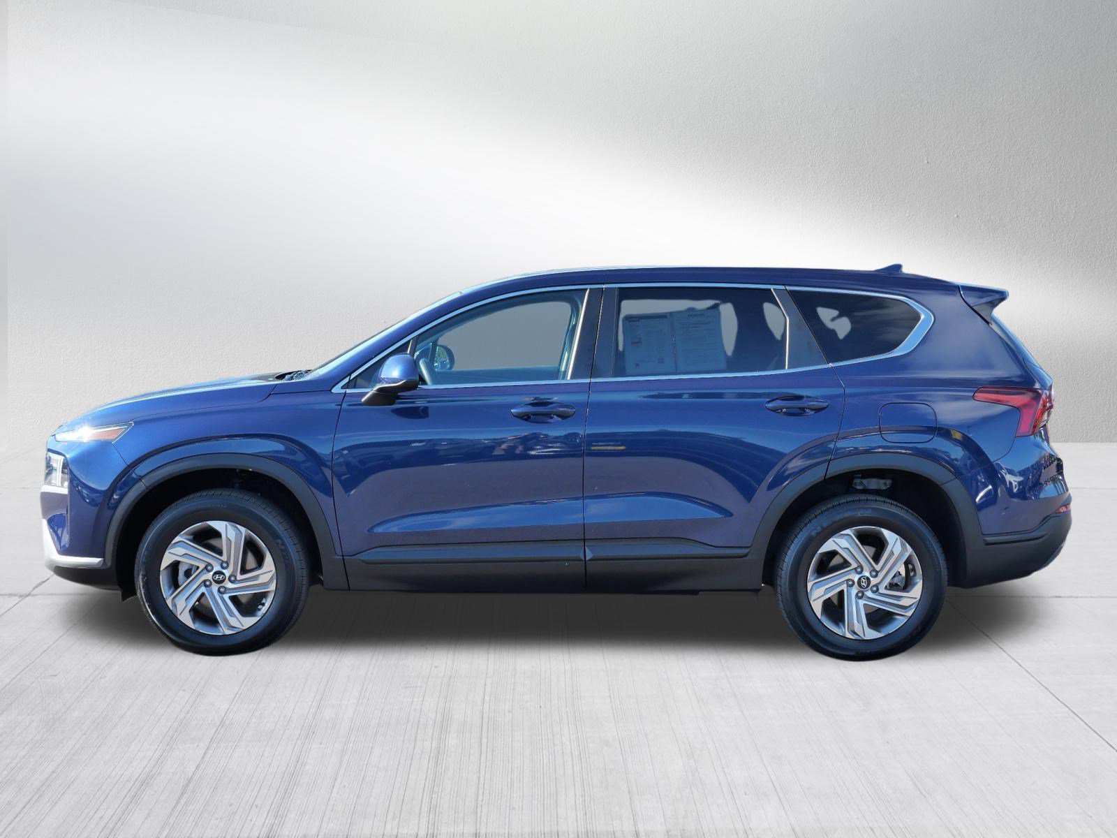 2023 Hyundai Santa Fe SE photo 2