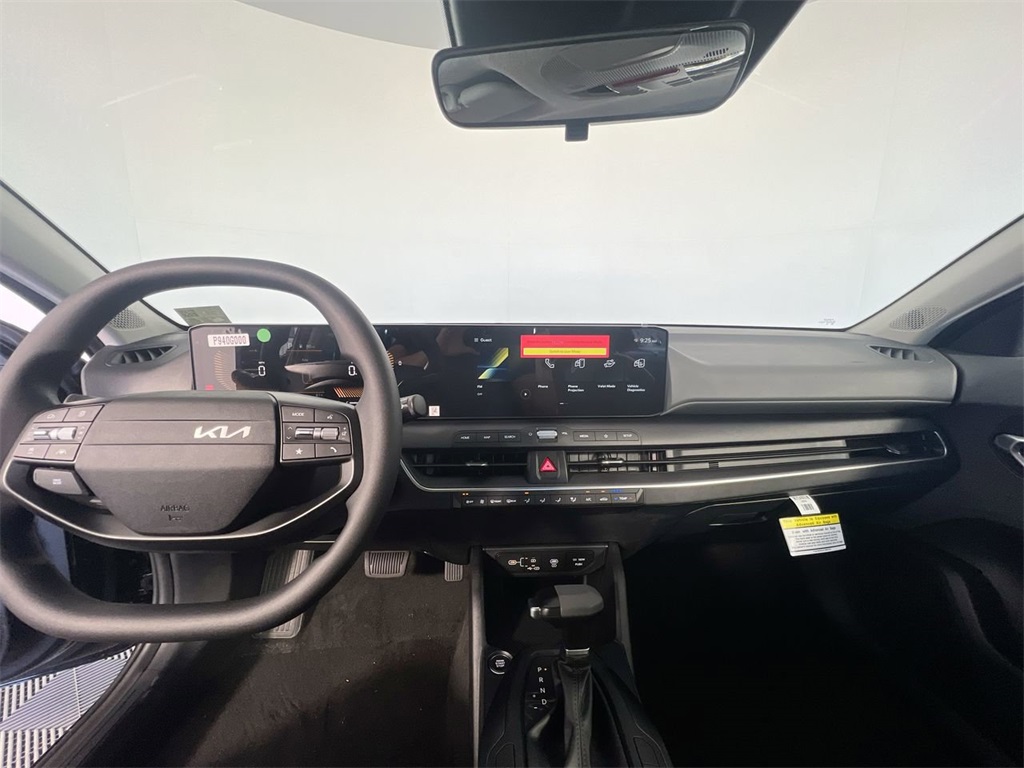 2025 Kia K4 LXS photo 23
