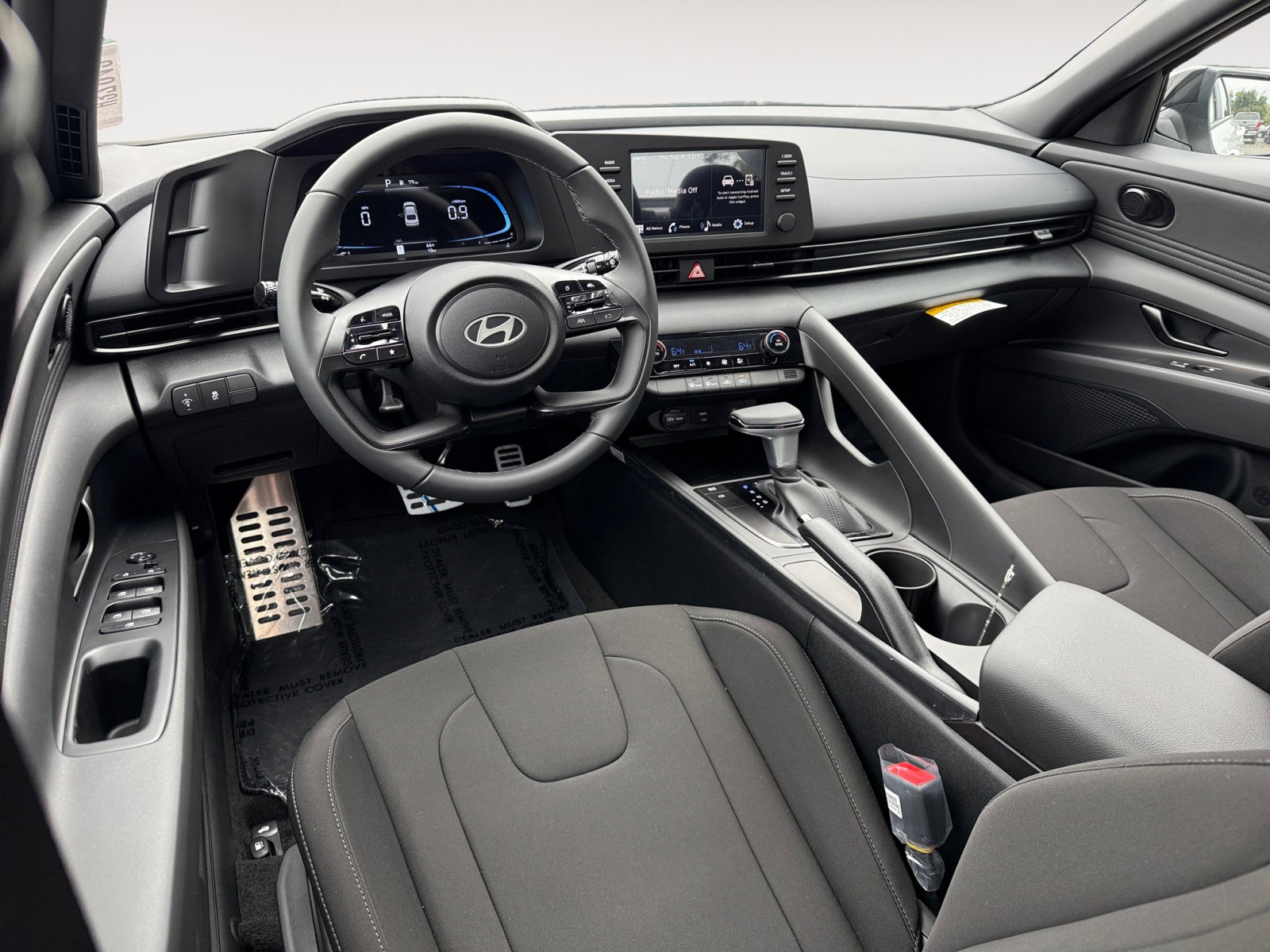 2025 Hyundai Elantra SEL Sport photo 15