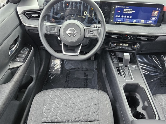 2026 Nissan Kicks SV photo 2