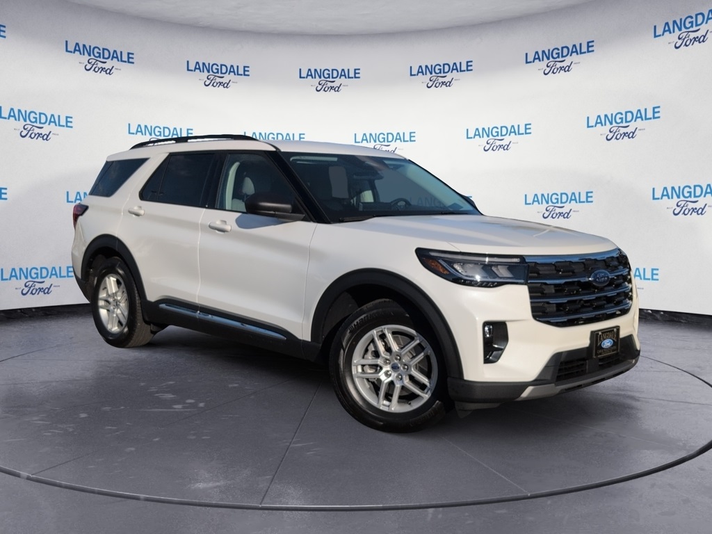 2025 Ford Explorer Active's photo