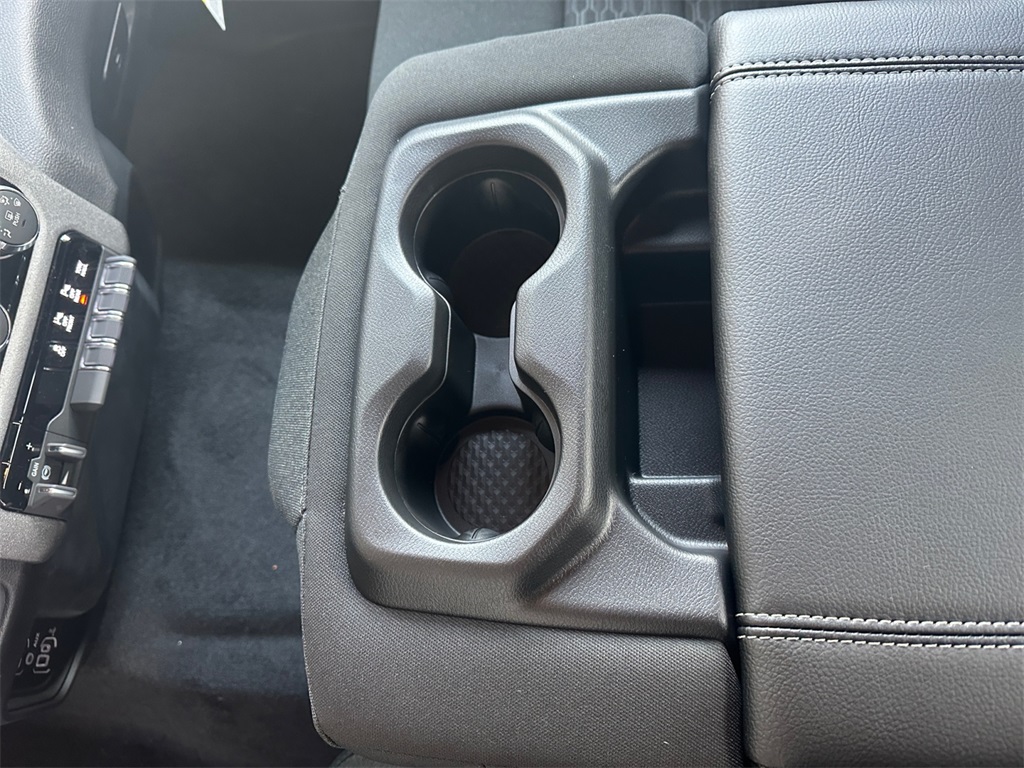 2025 Ram 1500 Tradesman photo 11