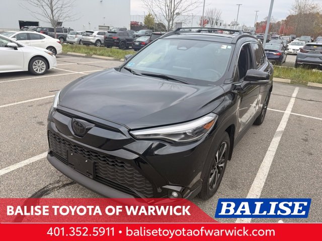 2025 Toyota Corolla Cross XSE's photo