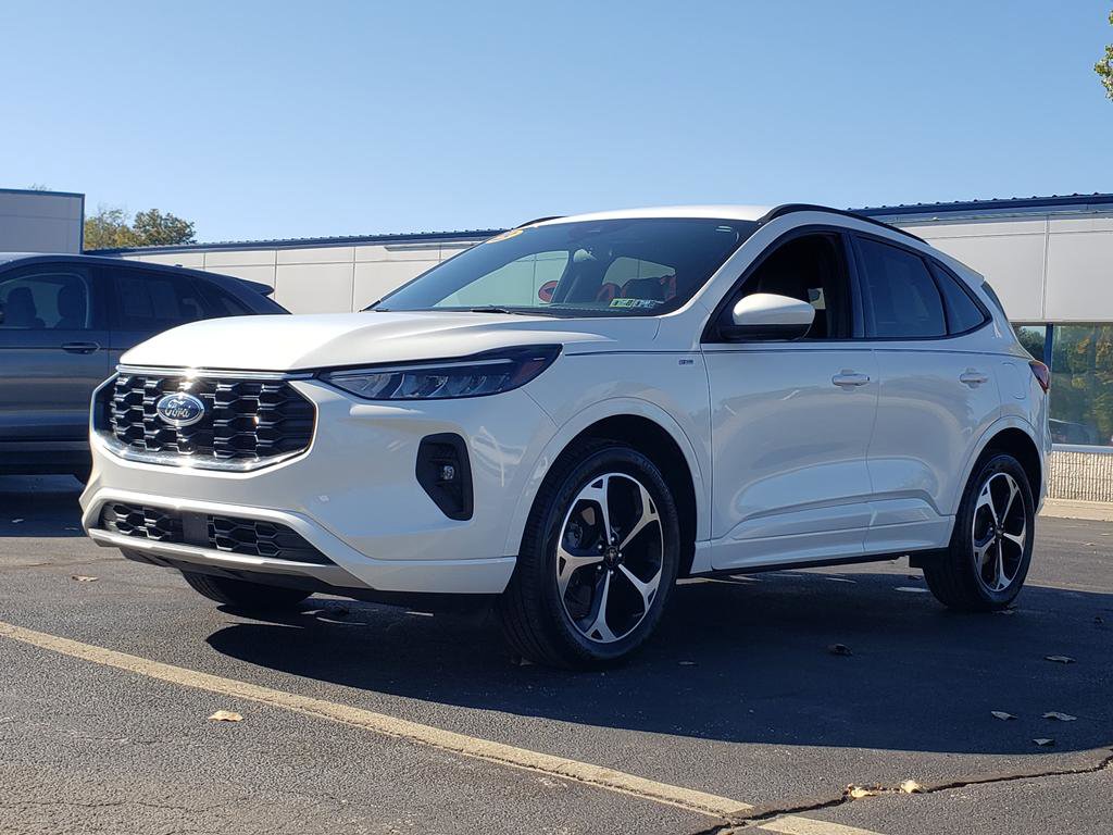 2023 Ford Escape ST-Line Select photo 2
