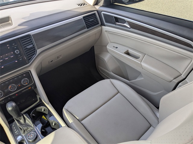 2019 Volkswagen Atlas V6 SEL R-Line photo 15