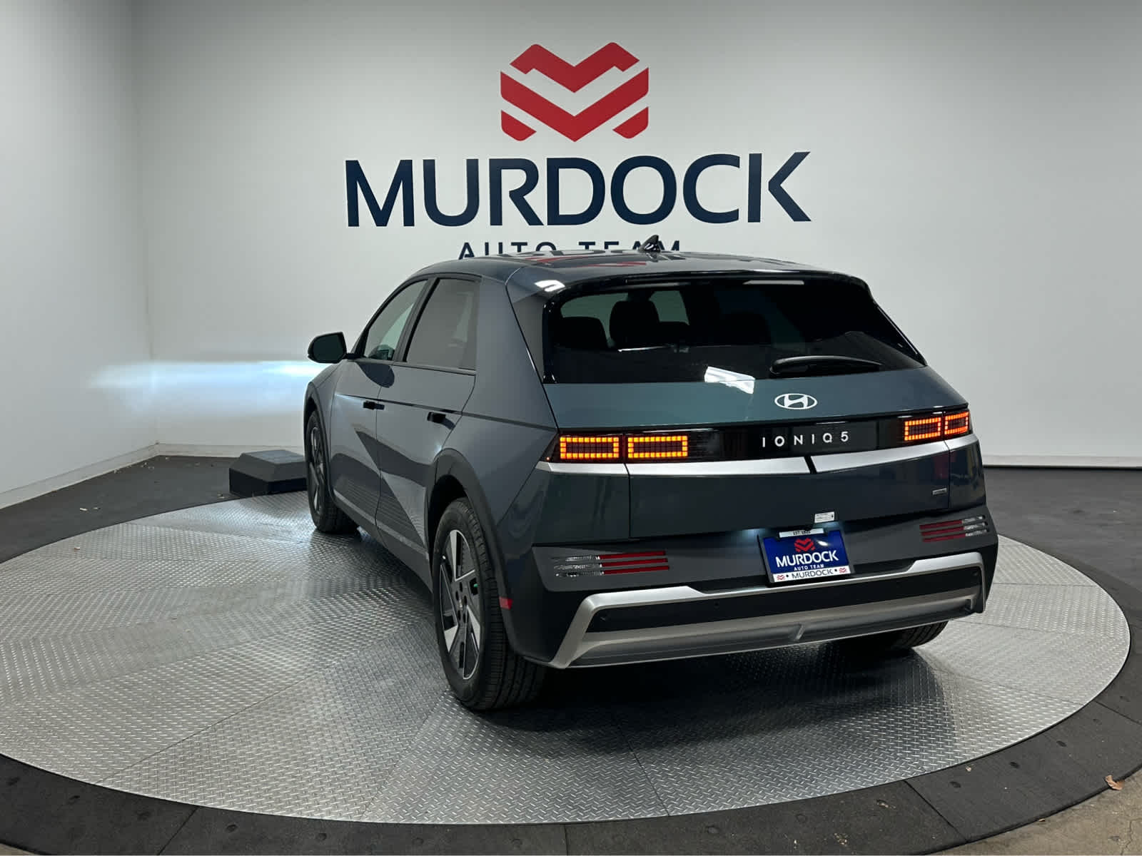 2026 Hyundai Ioniq 5 SE photo 4