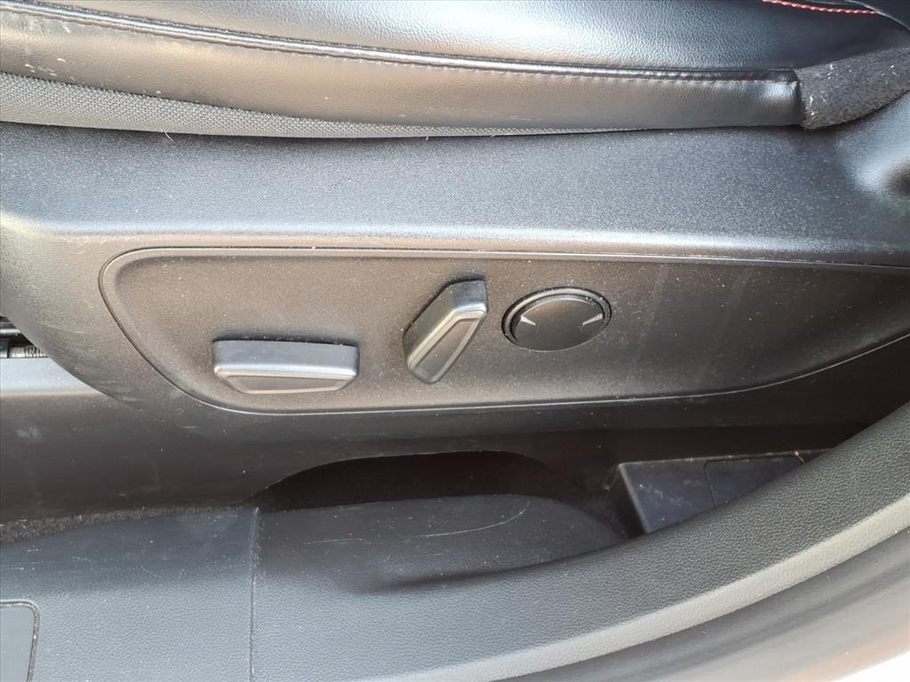 2024 Ford Escape ST-Line photo 4