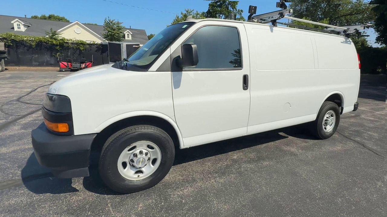 2023 Chevrolet Express Cargo Van 2500 photo 3