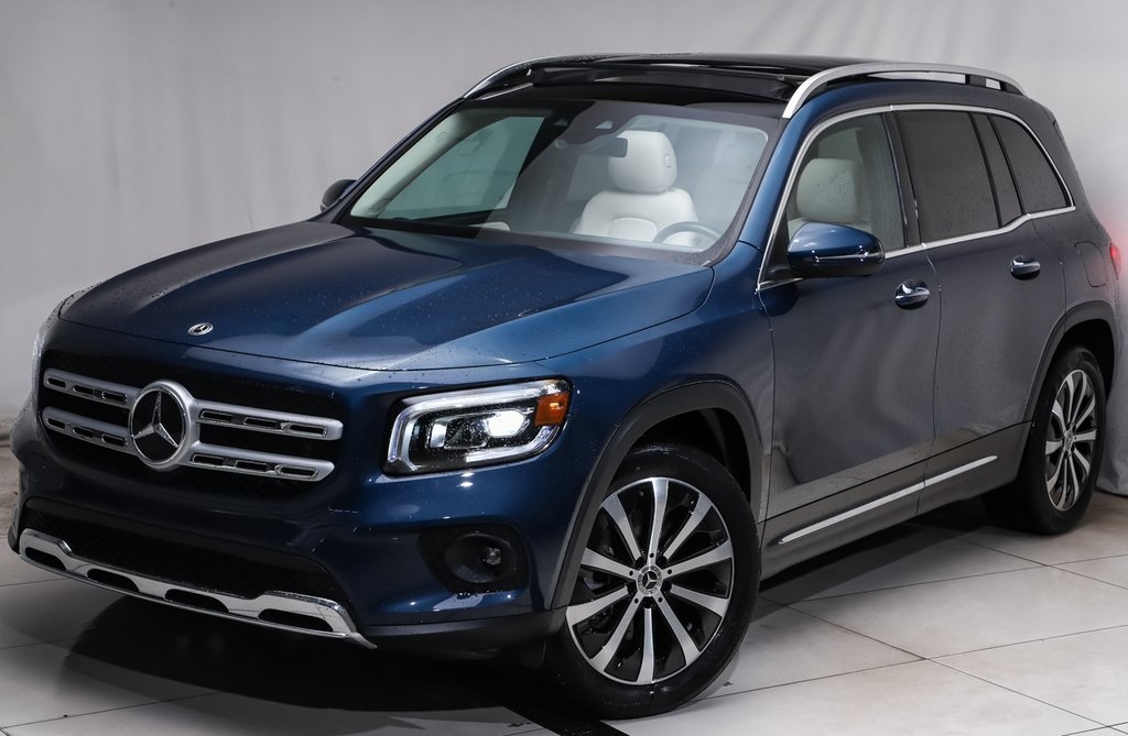 2022 Mercedes-Benz GLB Base's photo